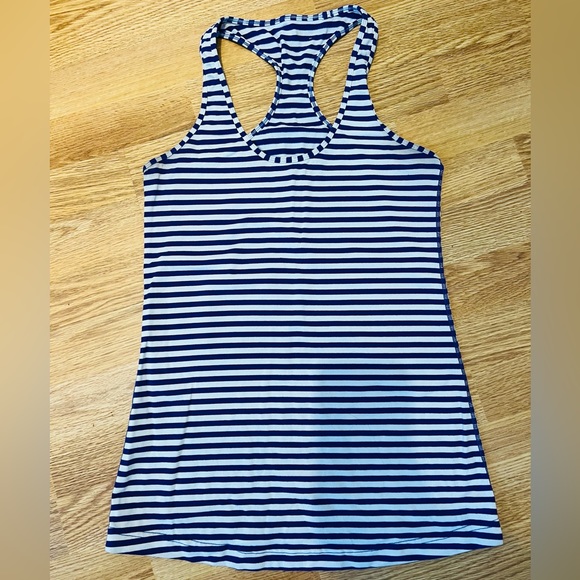 Lululemon tank top - Picture 2 of 3